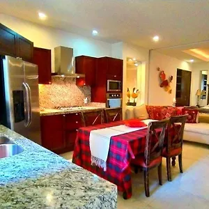 Apartment Prime Location Zona Romantica Rooftop Pool & Jacuzzi, Puerto Vallarta